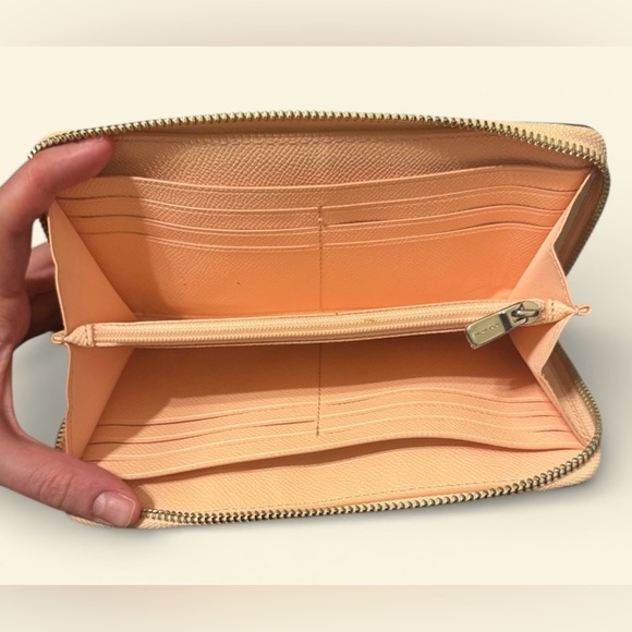 Coach Accordian Zip Wallet - Picture 3 of 4